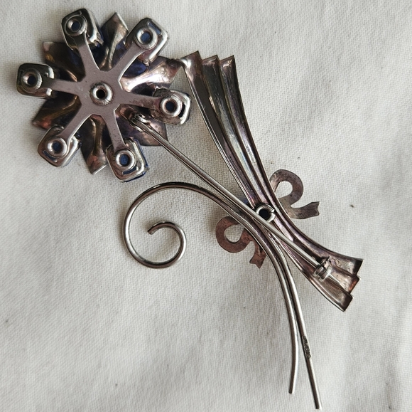 Vtg 1940s Sterling & Blue Rhinestone Flower Brooch - Picture 2 of 9